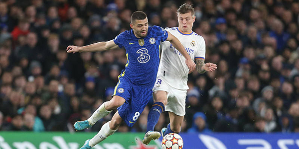 场与队友形 场与队友形